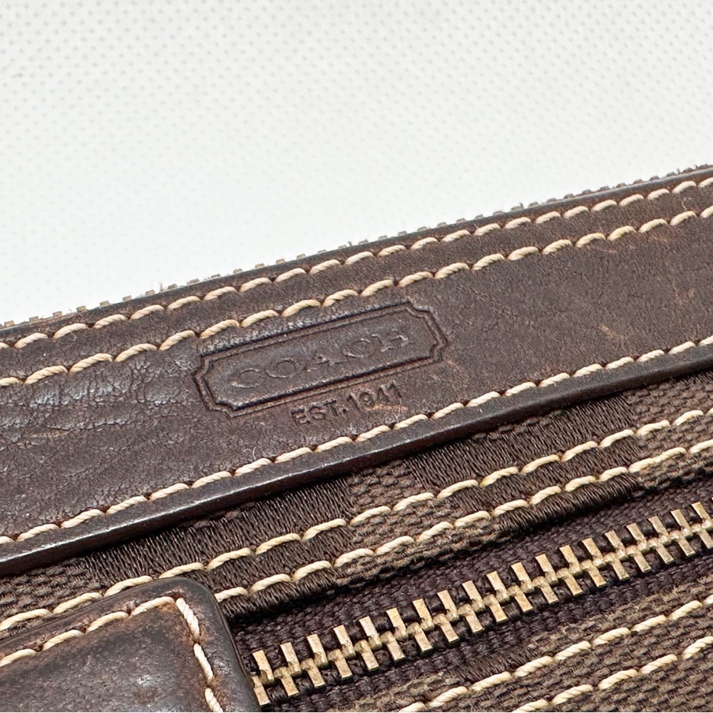 COACH vintage SIGNATURE C CHOCO BROWN LEATHER TRIM WRISTLET - Picture 2 of 10